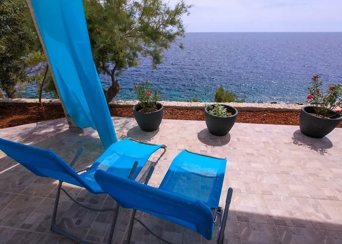 Robinson Emanuela 度假居 Potomje